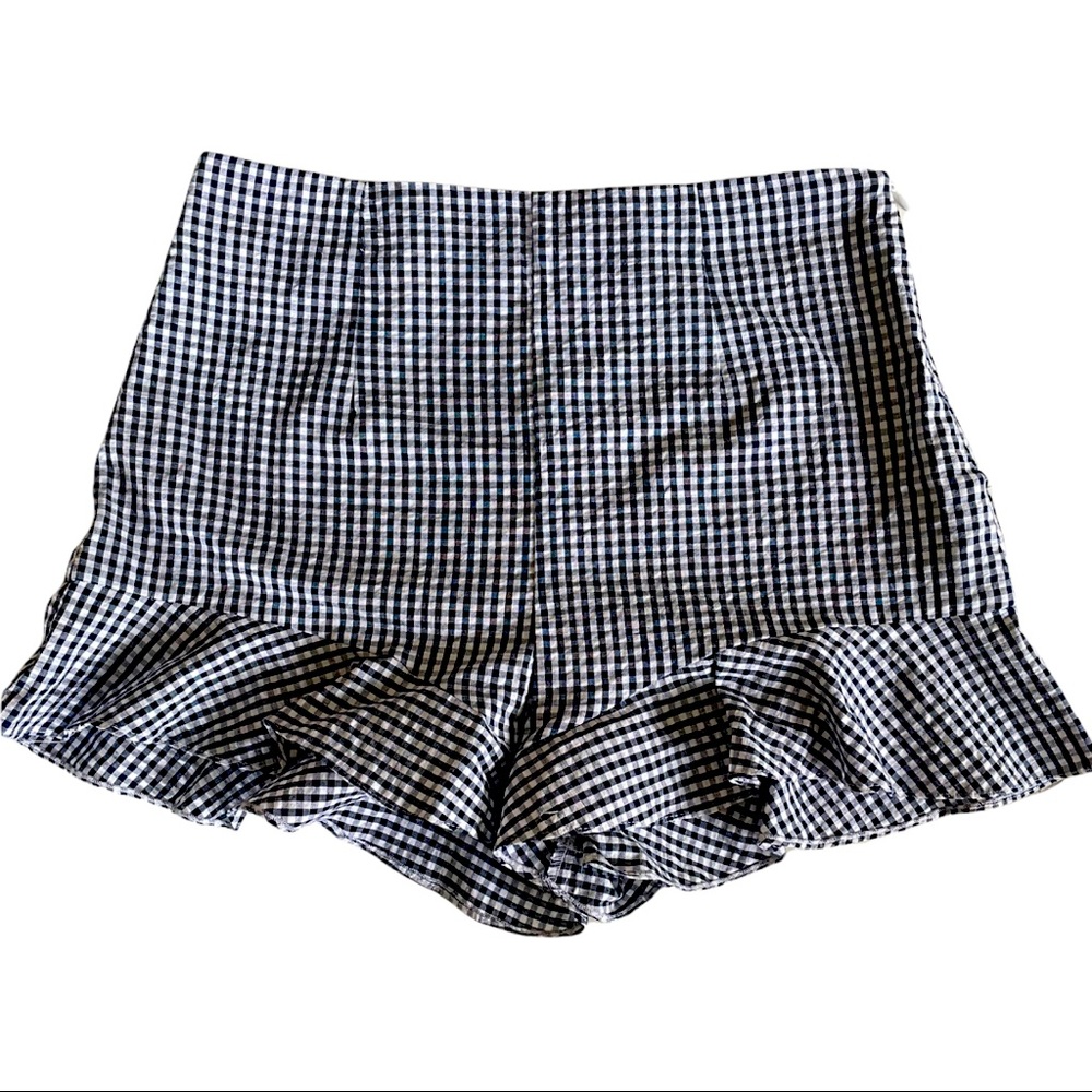 High waist frilly shorts by Zara